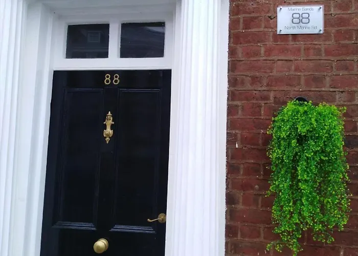 Seagrass Studios - 88 North Marine Road